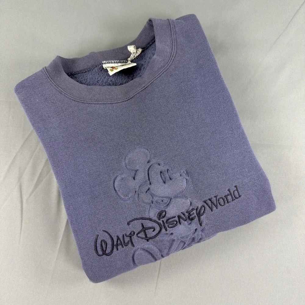 Vintage Walt Disney World Sweatshirt Medium Purple Embroidered Mickey USA - Picture 11 of 11